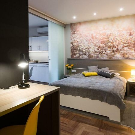 קרקוב Sunflower Apartment מראה חיצוני תמונה