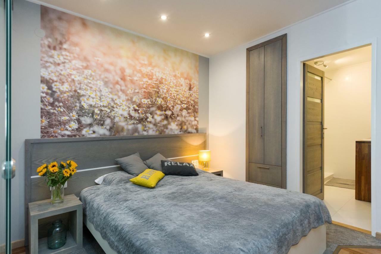קרקוב Sunflower Apartment מראה חיצוני תמונה